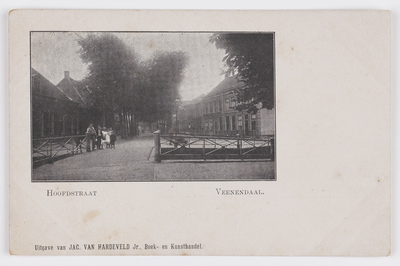 18257 Gezicht in de Hoofdstraat te Veenendaal.